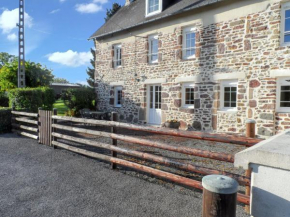 Maison charmante près de Chanteloup avec terrasse.